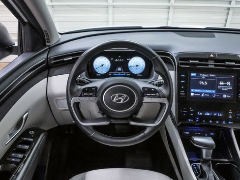 Certified 2022 Hyundai Tucson SEL w/ Convenience + Premium Package AWD/4WD image 18