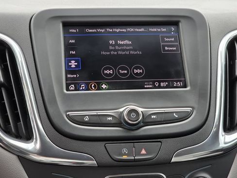 Used 2023 Chevrolet Equinox LT w/ Driver Convenience Package FWD image 10