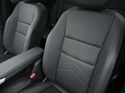 Certified 2025 BMW X1 xDrive28i image 10