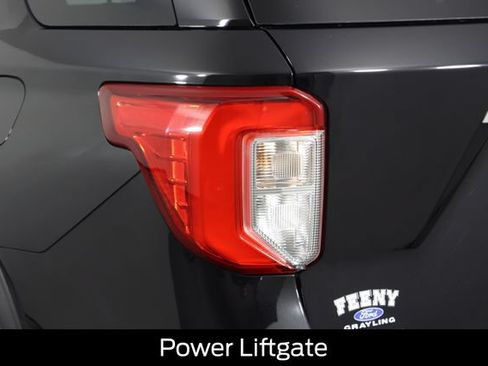 Used 2022 Ford Explorer XLT w/ Equipment Group 202A AWD/4WD image 26