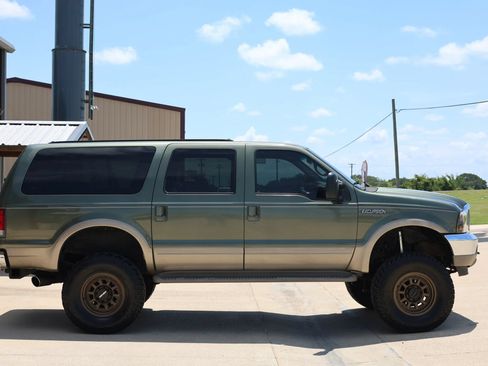 Used 2000 Ford Excursion Limited AWD/4WD image 2
