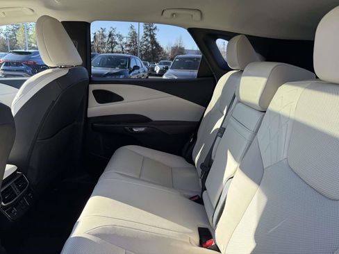 Used 2023 Lexus RX 350h image 17
