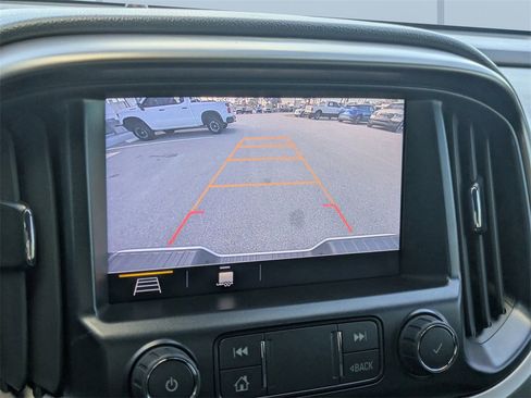 Used 2022 Chevrolet Colorado Z71 w/ Safety Package image 21