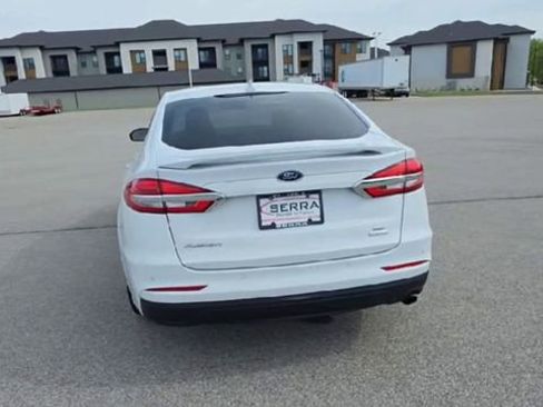 Used 2020 Ford Fusion SE FWD image 6