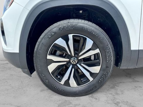 Used 2024 Volkswagen Atlas Cross Sport SE AWD/4WD image 16