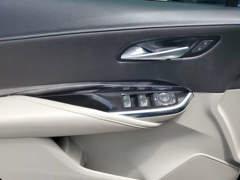 Used 2019 Cadillac XT4 Luxury FWD image 16
