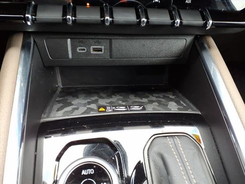 Used 2024 GMC Canyon Denali w/ LPO, Denali Black Edition image 24