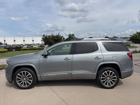 Used 2023 GMC Acadia Denali AWD/4WD image 5