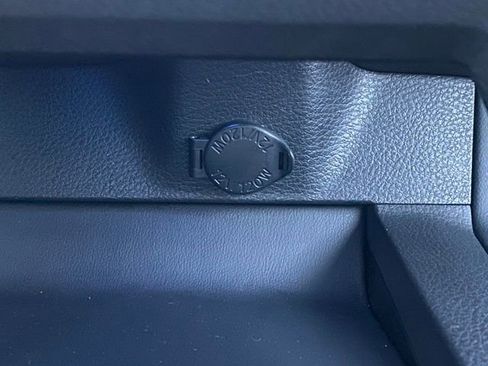 Certified 2021 Toyota Avalon XSE image 23