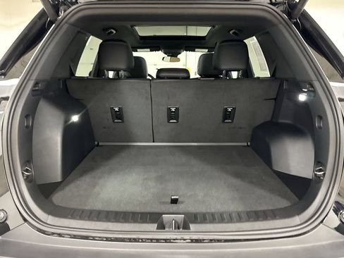 Used 2025 Chevrolet Equinox ACTIV FWD image 25