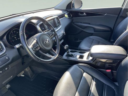 Used 2018 Kia Sorento EX AWD/4WD image 12