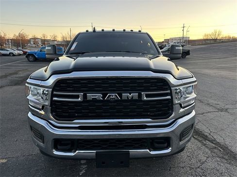 Used 2024 RAM 3500 Tradesman w/ Towing Technology Group image 3