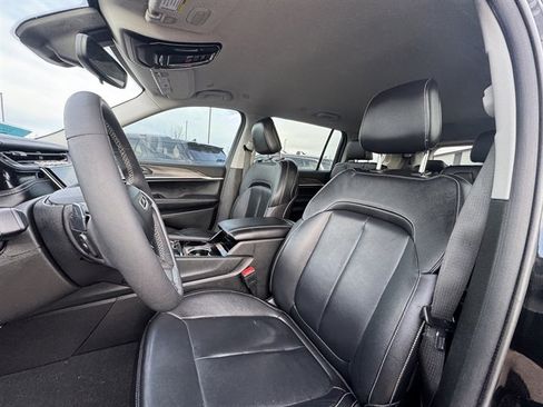 Used 2023 Jeep Grand Cherokee L Limited w/ Black Appearance Package image 8