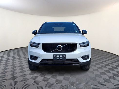 Used 2022 Volvo XC40 T5 R-Design w/ Climate Package AWD/4WD image 3