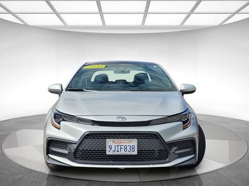 Used 2022 Toyota Corolla SE w/ SE Premium Package FWD image 2