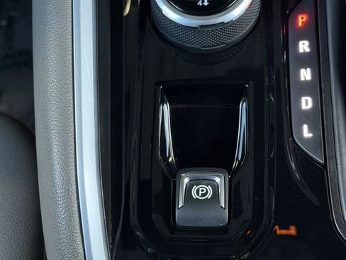 Used 2025 Chevrolet Colorado ZR2 w/ Technology Package image 36