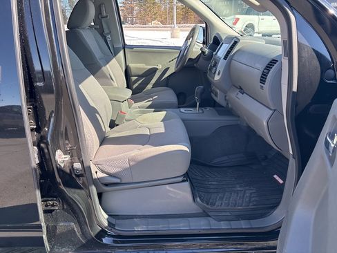Used 2020 Nissan Frontier SV w/ Midnight Edition Floor Mats image 27