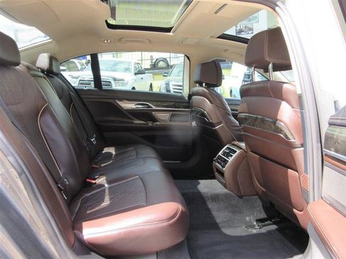 Used 2017 BMW 740i RWD image 30