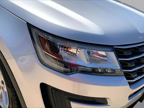 Used 2017 Ford Explorer FWD image 26