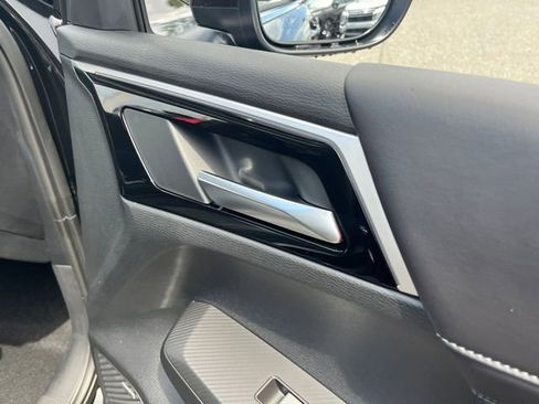 New 2025 Mitsubishi Outlander SEL image 32