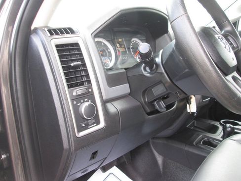 Used 2014 RAM 2500 Tradesman AWD/4WD image 17
