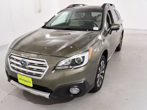 Used 2017 Subaru Outback 2.5i Limited w/ Popular Package #5 AWD/4WD image 2