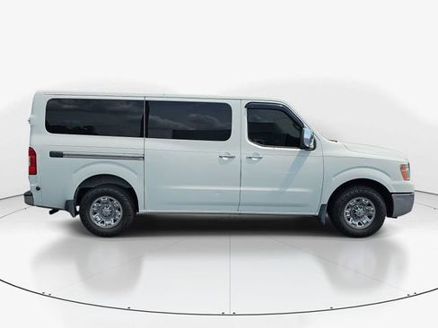 Used 2013 Nissan NV 3500 SL w/ Technology Pkg RWD image 2