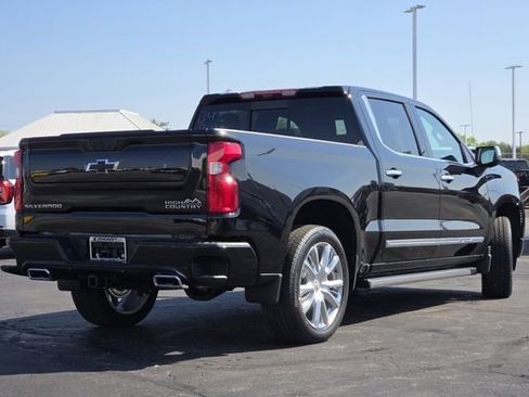 New 2026 Chevrolet Silverado 1500 High Country AWD/4WD image 25