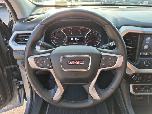 Used 2023 GMC Acadia SLT w/ Preferred Package FWD image 24