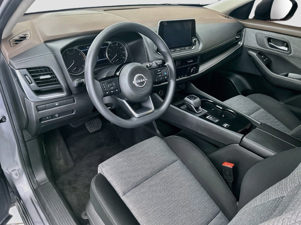 Used 2023 Nissan Rogue SV FWD image 9