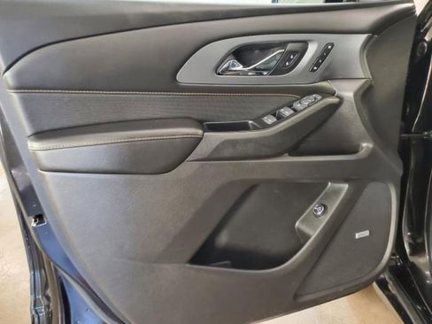 Used 2019 Chevrolet Traverse Premier w/ Redline Edition AWD/4WD image 11