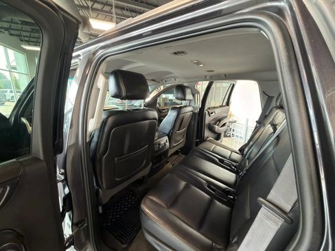 Used 2015 GMC Yukon SLE RWD image 16