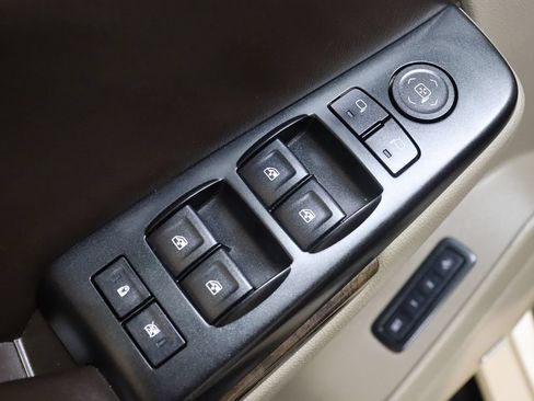 Used 2015 Chevrolet Tahoe LT RWD image 33