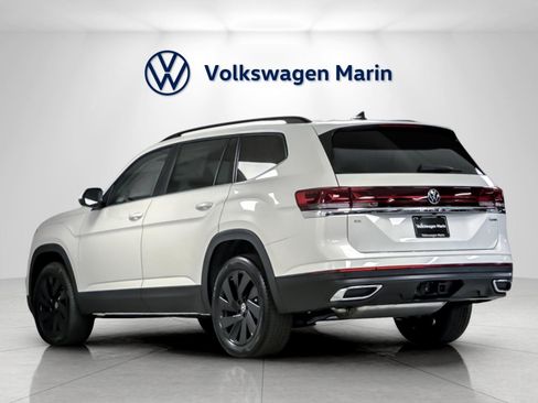New 2026 Volkswagen Atlas SE image 3