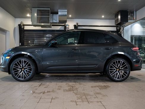 New 2026 Porsche Macan image 2