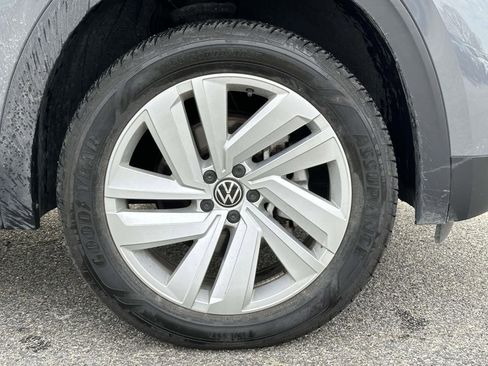 Used 2023 Volkswagen Atlas Cross Sport SE w/ Panoramic Sunroof Package image 7
