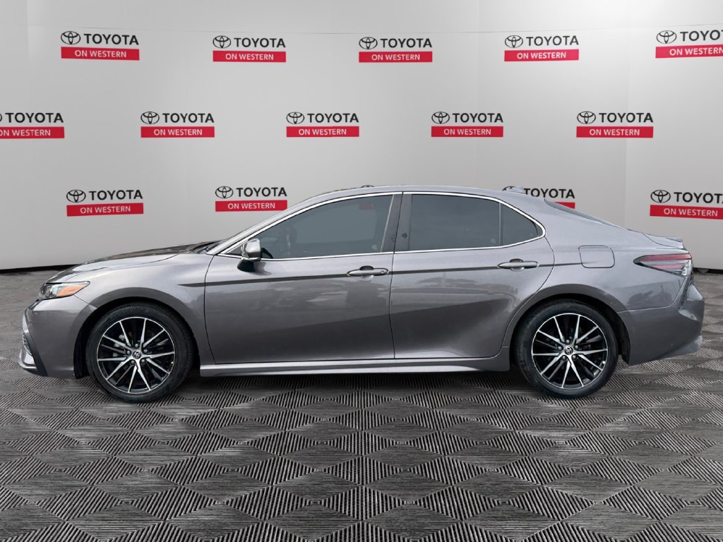 Certified 2022 Toyota Camry SE w/ Cold Weather Package FWD image 8