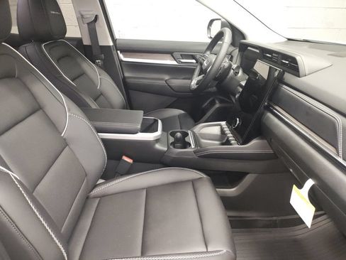 New 2027 GMC Terrain Denali w/ LPO, Floor Liner Package AWD/4WD image 7