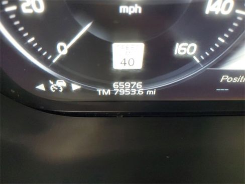 Used 2020 Volvo XC60 T5 Momentum image 28