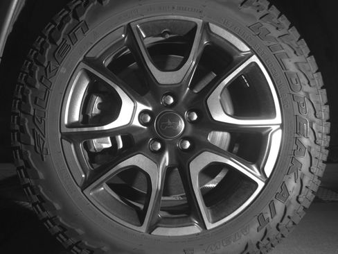 Used 2025 Jeep Compass Trailhawk AWD/4WD image 14