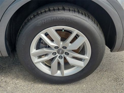 Used 2020 Audi Q5 2.0T Premium w/ Convenience Package image 9