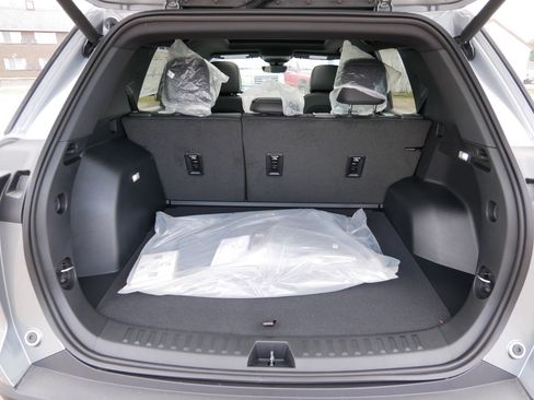 New 2027 Chevrolet Equinox LT w/ Convenience Package II AWD/4WD image 10