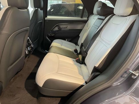 New 2026 Land Rover Range Rover Sport Dynamic SE AWD/4WD image 16
