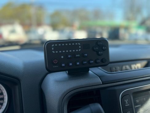Used 2018 RAM 2500 Tradesman w/ Chrome Appearance Group image 29