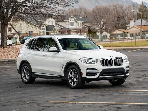 Used 2021 BMW X3 xDrive30i w/ Premium Package image 3