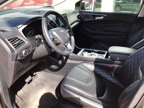 Used 2024 Ford Edge Titanium image 14