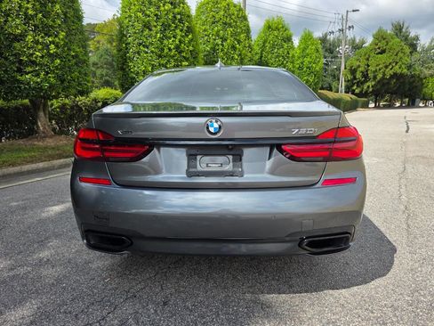Used 2019 BMW 750i xDrive w/ Executive Package image 4
