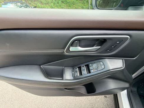 Used 2021 Nissan Rogue SL w/ Premium Package AWD/4WD image 19