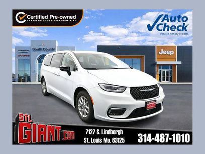Certified 2024 Chrysler Pacifica Touring-L