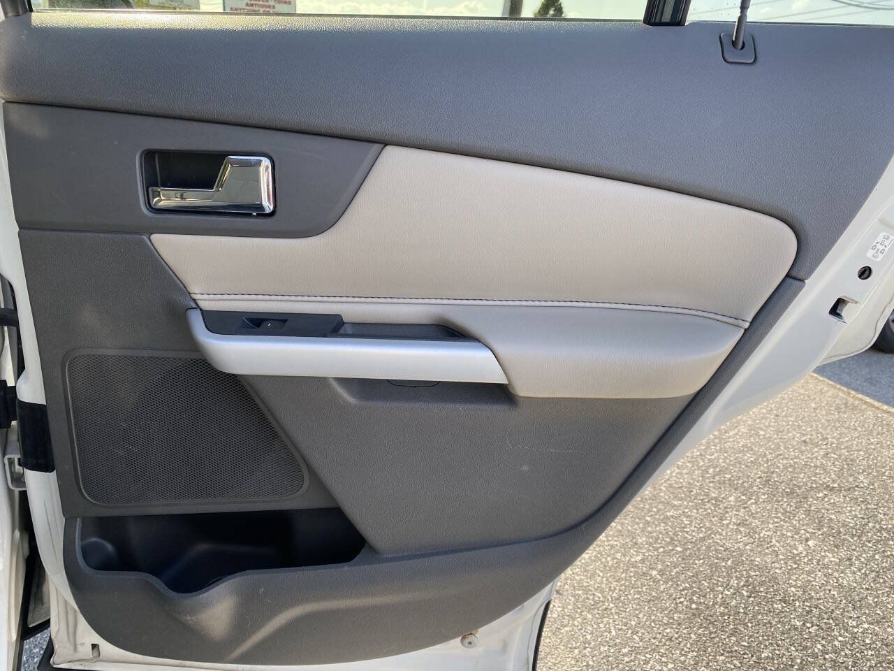 Used 2013 Ford Edge SE FWD image 20
